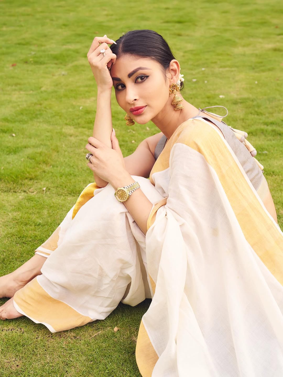 Actress Mouni Roy Photo Gallery