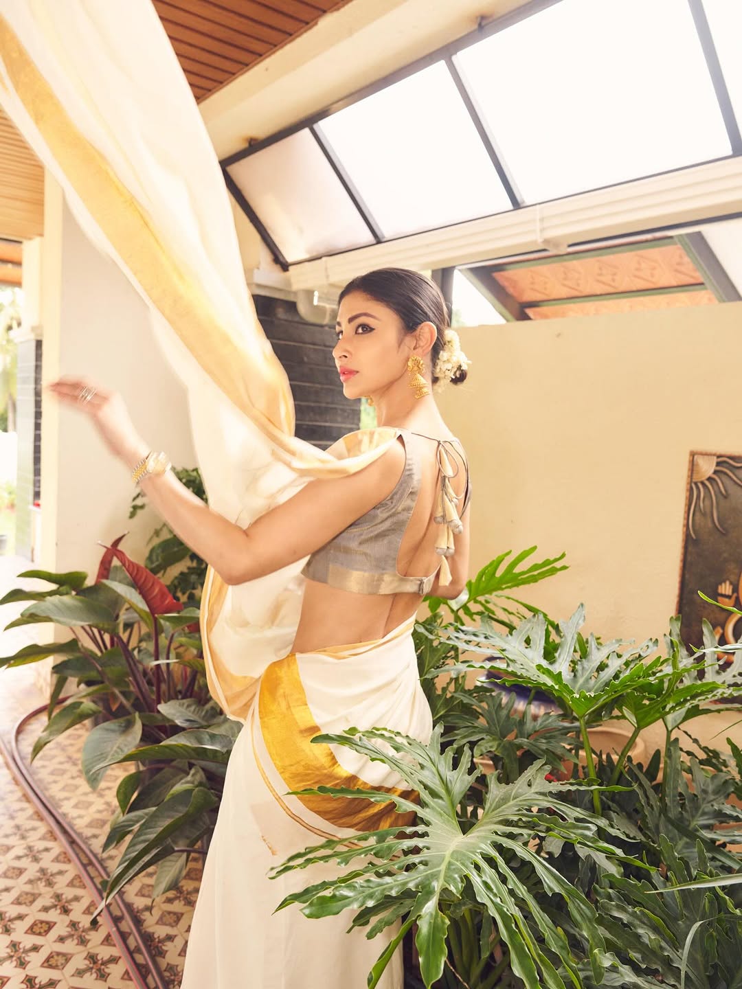 Actress Mouni Roy Photo Gallery
