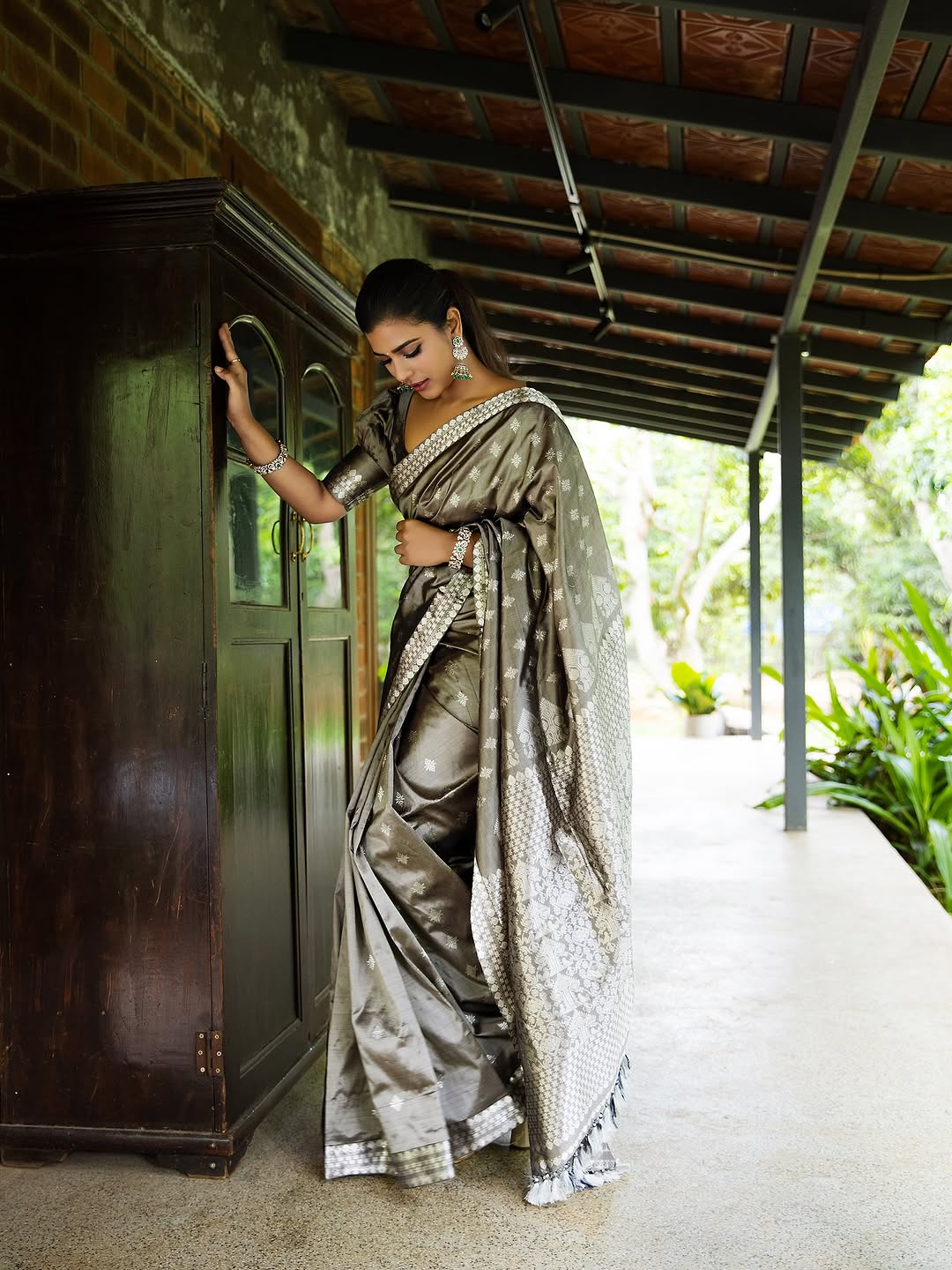 Actress Aishwarya Rajesh Photo Gallery