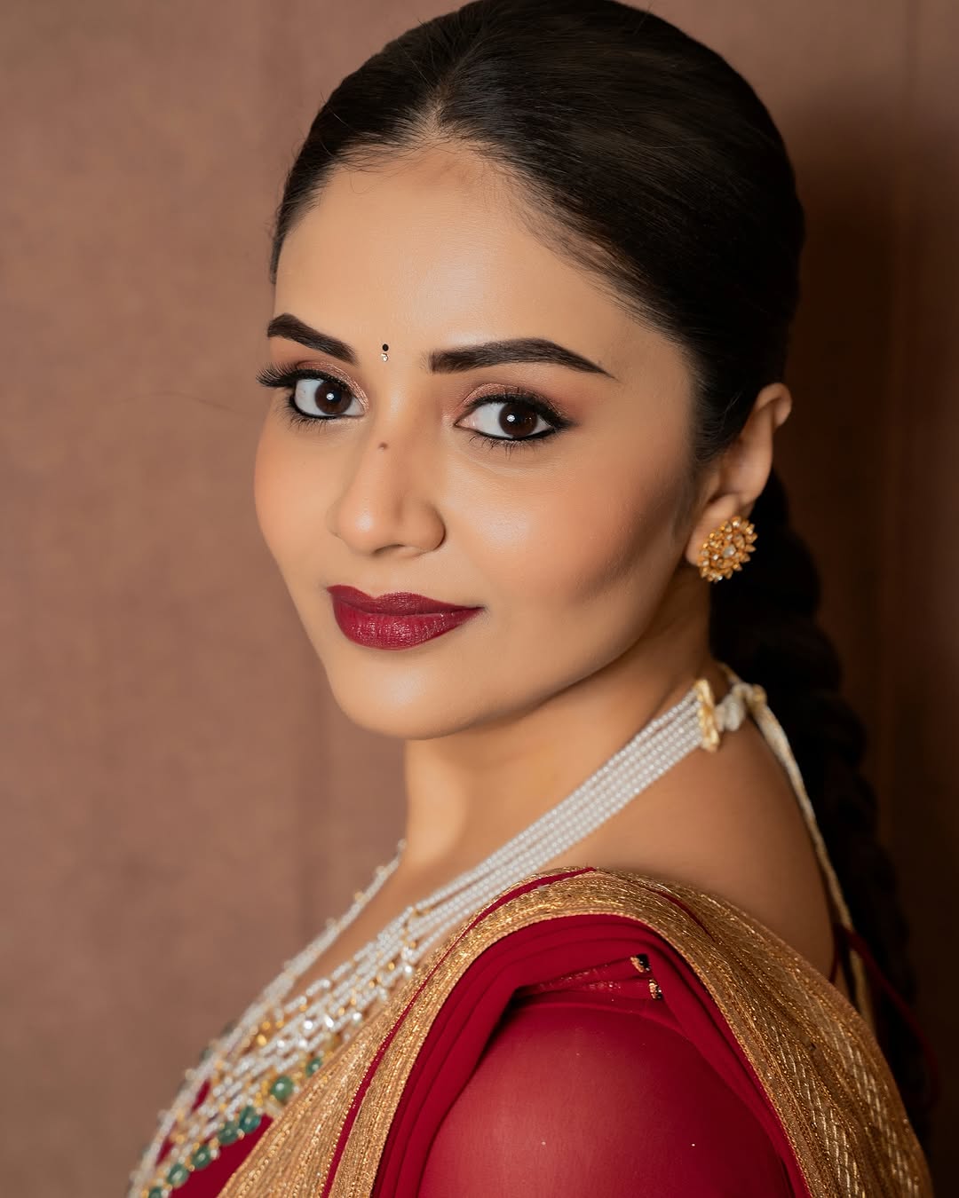 Actress Sree Mukhi Photo Gallery