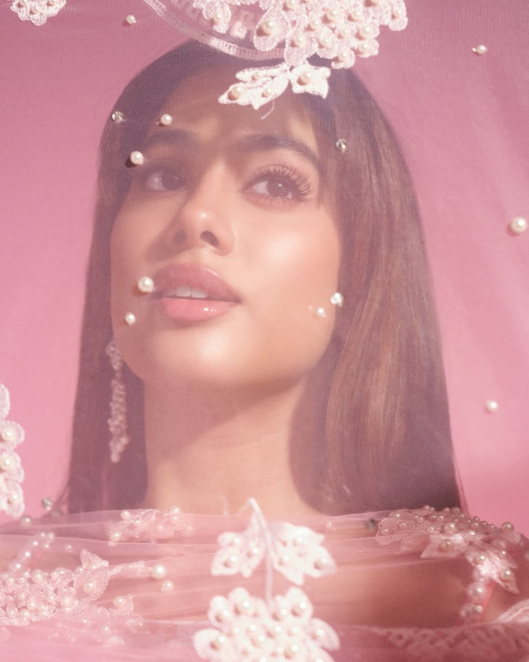 Actress Janhvi Kapoor Photo Gallery