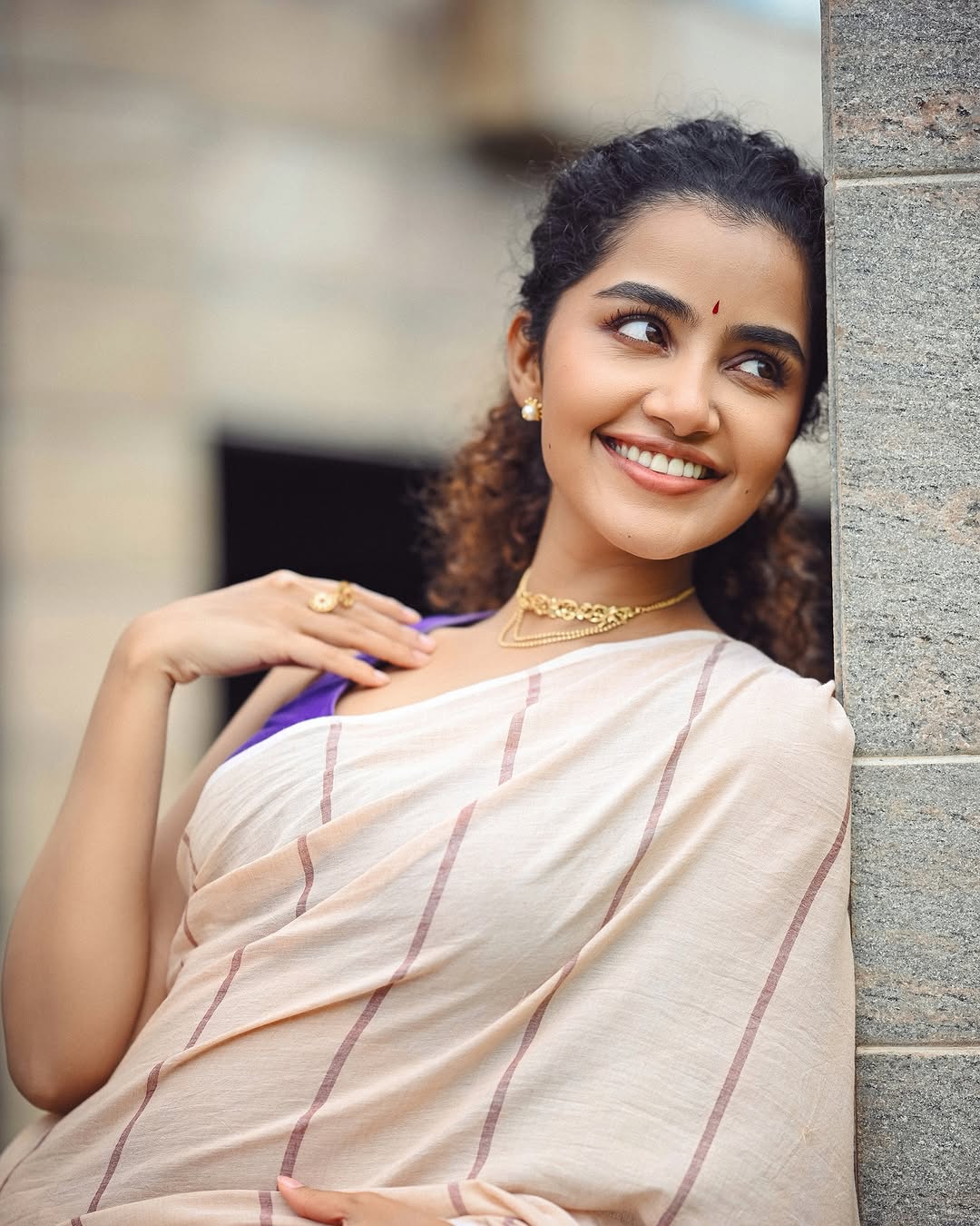 Actress Anupama parameswaran Photo gallery