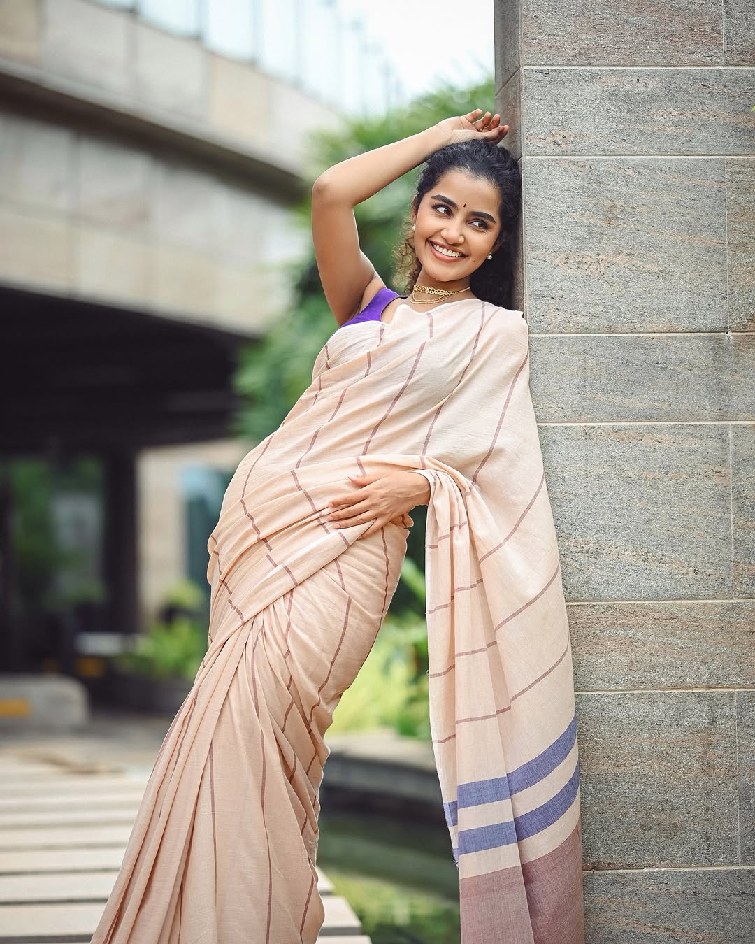 Actress Anupama parameswaran Photo gallery