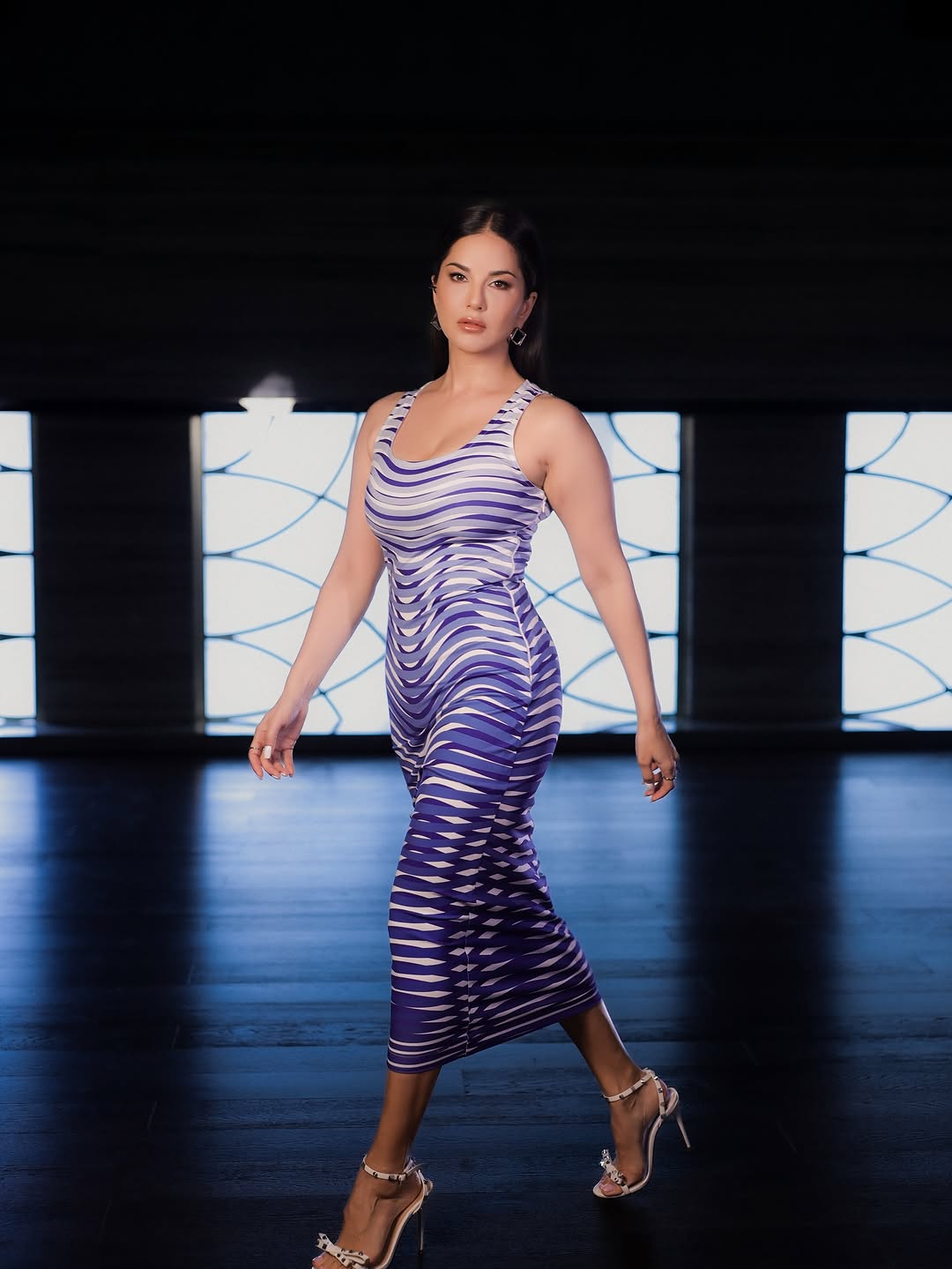 Actress Sunny leone Photo Gallery