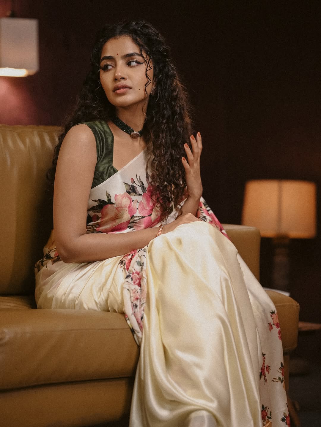 Actress Anupama parameswaran Photo Gallery
