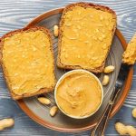 Peanut Butter: పీనట్ బటర్ తింటున్నారా? ముందుగా ఈ విషయాలు తెలుసుకోండి
