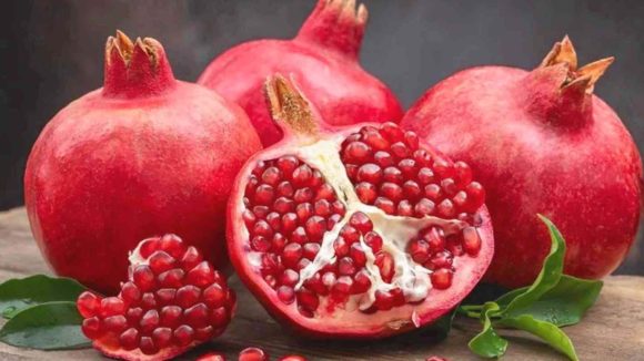 Pomegranates: దానిమ్మ తినేటప్పుడు ఈ పొరపాట్లు చేస్తున్నారా ?