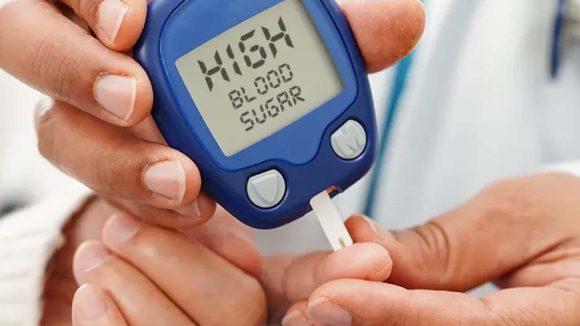 High Blood Sugar: డైలీ వాకింగ్, డైట్ పాటించినా ఆ మహిళలకు హై బ్లడ్ షుగర్ ? అదెలా సాధ్యం?