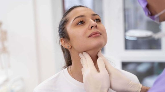 Health Tips: థైరాయిడ్ సమస్యలా ? ఇలా చేస్తే ప్రాబ్లమ్ సాల్వ్