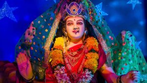 Navratri Day 8: నవరాత్రుల్లో 8వ రోజు.. సరస్వతి దేవిని ఎలా పూజించాలి ?