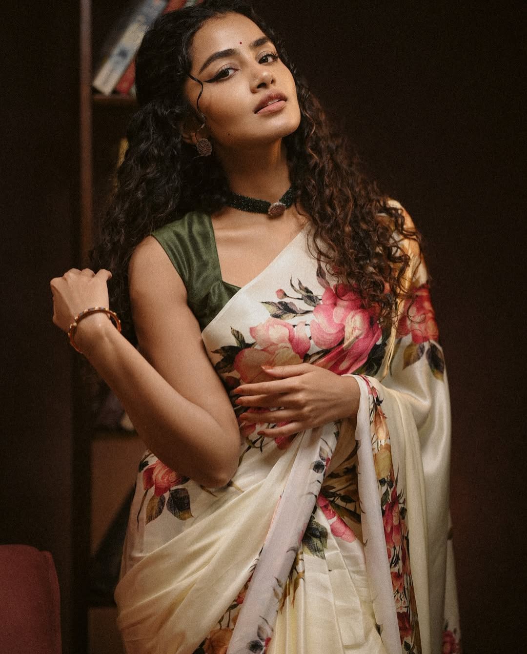 Anupama parameswaran: ఆలోచనలో పడ్డ అనుపమ.. దేనికోసమో?