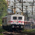 IRCTC – Aadhaar: వెంటనే ఇలా చేయండి.. లేకపోతే అక్టోబర్ 1 నుంచి టికెట్ల బుకింగ్ కష్టమే!