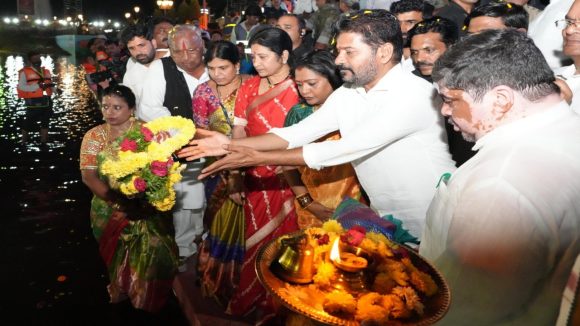 CM Revanth Reddy: బతుకమ్మకుంటతో తొలి అడుగు.. కబ్జా కోరల్లో చిక్కిన ప్రతి చెరువును రక్షిస్తాం: సీఎం రేవంత్ రెడ్డి