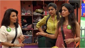 Bigg Boss 9 Telugu: ఫస్ట్ వీక్ ఎలిమినేషన్ సెలబ్రిటీల నుంచే.. వారిద్దరికే నెగిటివిటీ ఎక్కువ.. హౌజ్ వీడేది ఆమెనే!