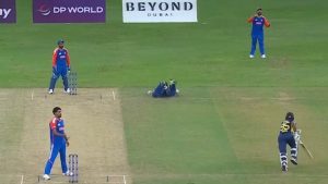 Asia Cup 2025 : శ‌నకా చేసిన ఈ ఒక్క డైవ్ శ్రీలంక కొంప ముంచింది.. జయ సూర్య లేచి మరి వార్నింగ్ ఇచ్చాడు