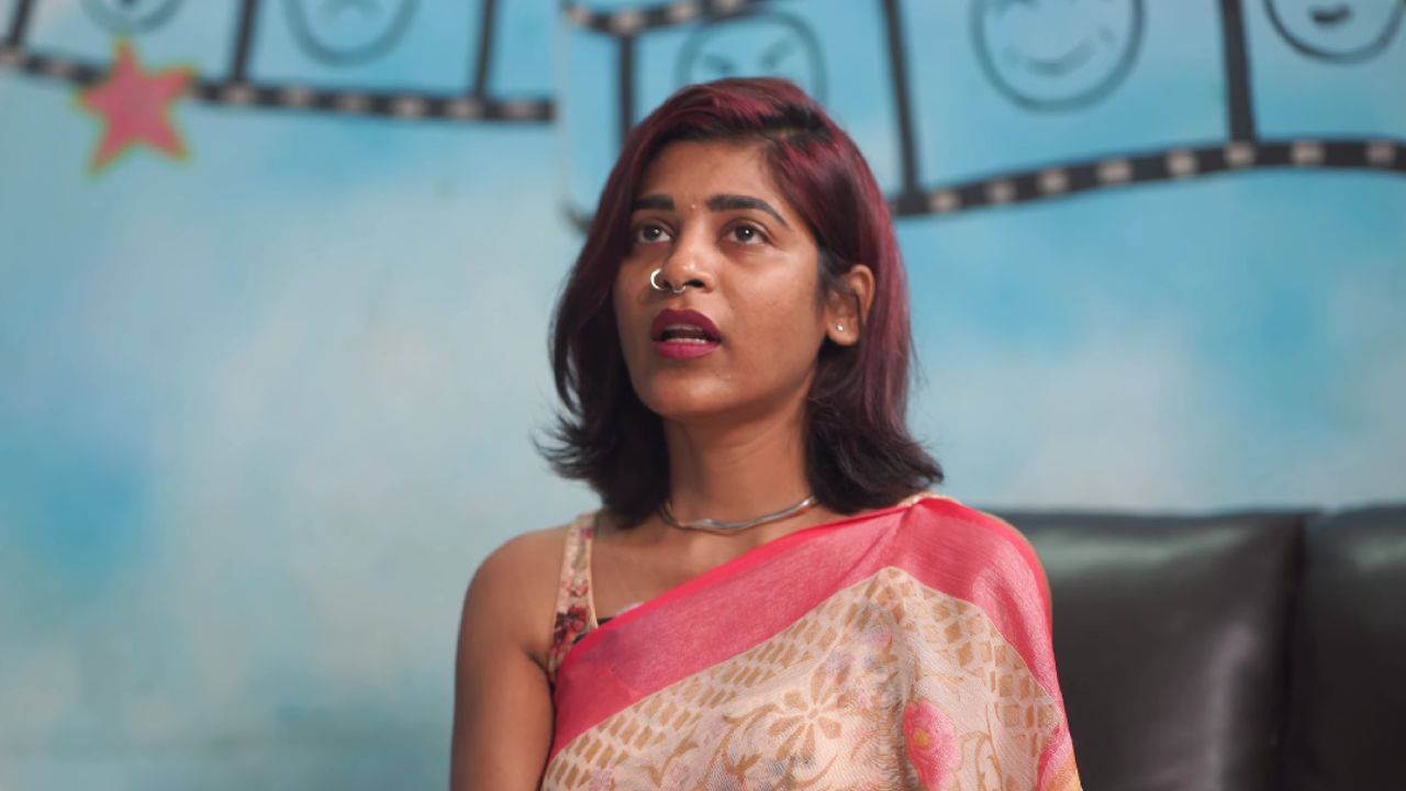 Gayatri Gupta: రోజూ అలాంటి టచ్ ఉండాల్సింది… లేకపోతే గాయత్రికి నిద్రపట్టదట