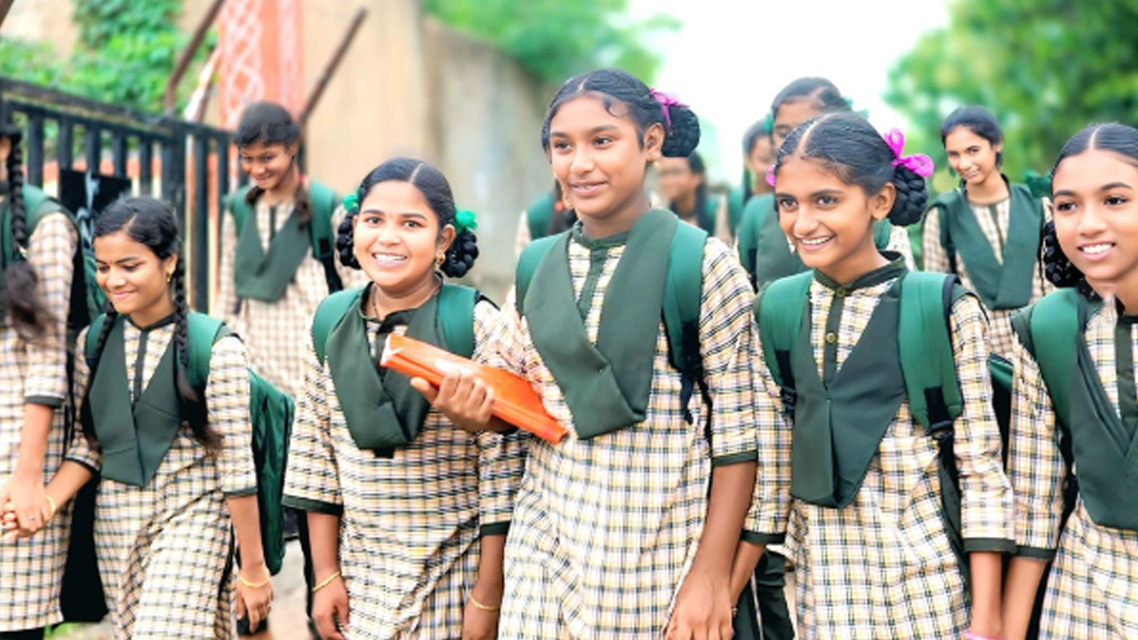 AP Dasara Holidays 2025: విద్యార్ధులకు అలర్ట్.. దసరా సెలవుల్లో మార్పులు