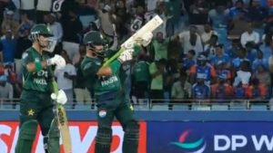 IND Vs PAK :  దుబాయ్ లో కలకలం… గన్స్ పట్టుకొని వచ్చిన పాకిస్తాన్ ప్లేయర్.. బ్యాటును పైకి చూపించి మరి !