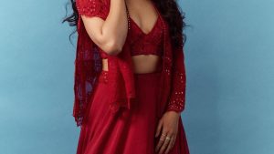 Rukmini Vasanth: రెడ్ అవుట్ ఫిట్ లో అందరి దృష్టిని ఆకట్టుకున్న రుక్మిణి వసంత్!