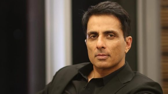 Sonu Sood: బెట్టింగ్ యాప్ ప్రమోషన్స్… ఈడీ విచారణకు హాజరైన సోనూ సూద్