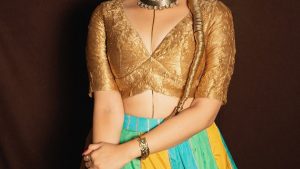 Sree Mukhi: పరికిణీలో యువత హృదయాలు దోచుకుంటున్న శ్రీముఖి…