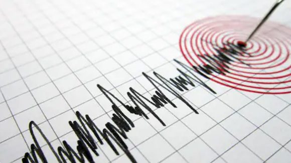 Assam Earthquake: అస్సాంను వణకించిన భూకంపం.. భయంతో జనాలు పరుగులు