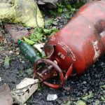 Gas Cylinder Blast: ఒకేసారి పేలిన  గ్యాస్ సిలెండర్, వాషింగ్ మిషన్.. ముగ్గురికి తీవ్రగాయాలు