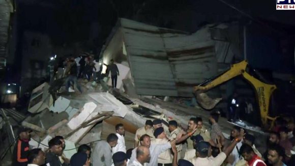 Building Collapse: కుప్పకూలిన మూడంతస్తుల భవనం.. ఇద్దరు సజీవ సమాధి
