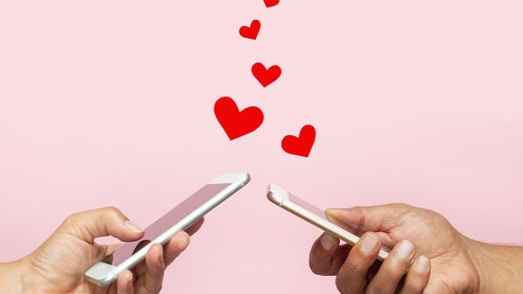 Dating App Cheating: డేటింగ్ పేరుతో ఇద్దరు యువకులు చాటింగ్.. కట్ చేస్తే ఓయోకు వెళ్లి