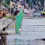Hyderabad Rains: జలదిగ్భందంలో హైదరాబాద్.. మునిగిన ముసారాంబాగ్ బ్రిడ్జి