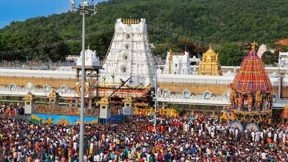 TTD VIP Darshan: భక్తులకు అలర్ట్.. శ్రీవారి ఆలయంలో వీఐపీ బ్రేక్‌ దర్శనాలు రద్దు