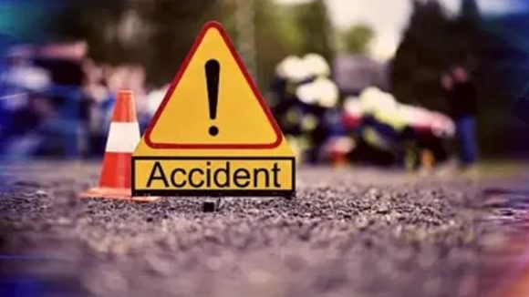 Bhavani Devotees Accident: భవానీ భక్తులపై దూసుకెళ్లిన కారు.. ఇద్దరు మృతి