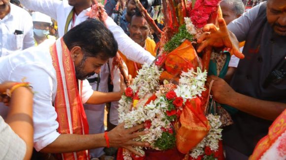 CM Revanth Reddy: మేడారం పర్యటనకు.. సీఎం రేవంత్‌ రెడ్డి