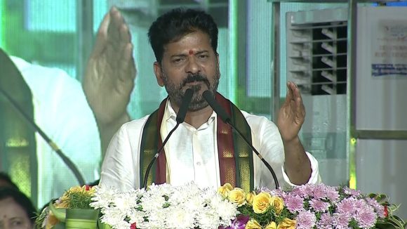 CM Revanth: తాట తీస్తాం..  సీఎం రేవంత్ మాస్ వార్నింగ్