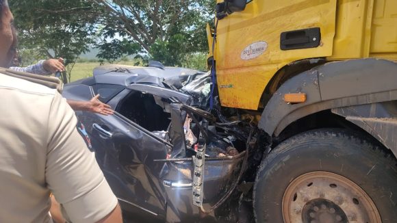 Nellore Road Accident: నెల్లూరులో ఘోర రోడ్డు ప్రమాదం.. స్పాట్‌లో ఆరుగురు మృతి