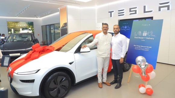 Tesla Sales: ఇండియాలో ఫస్ట్ టెస్లా కార్ ఓనర్ ఆయనే.. ఆ కారు ఫీచర్లు ఇవే