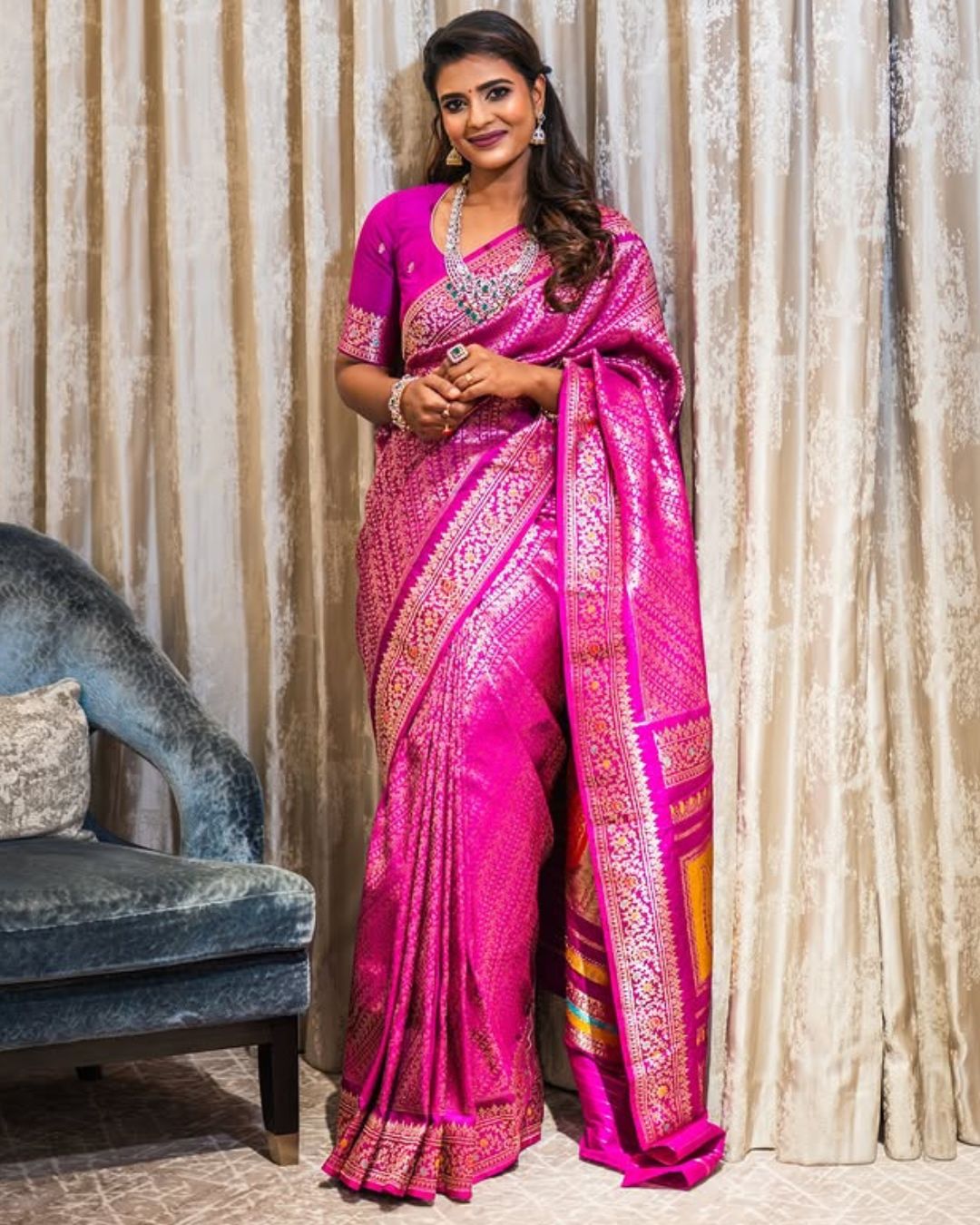 Aishwarya Rajesh : పింక్ శారీలో భాగ్యం ఎంత అందంగా ఉందో.. చూపుతిప్పుకోవడం కష్టమే..