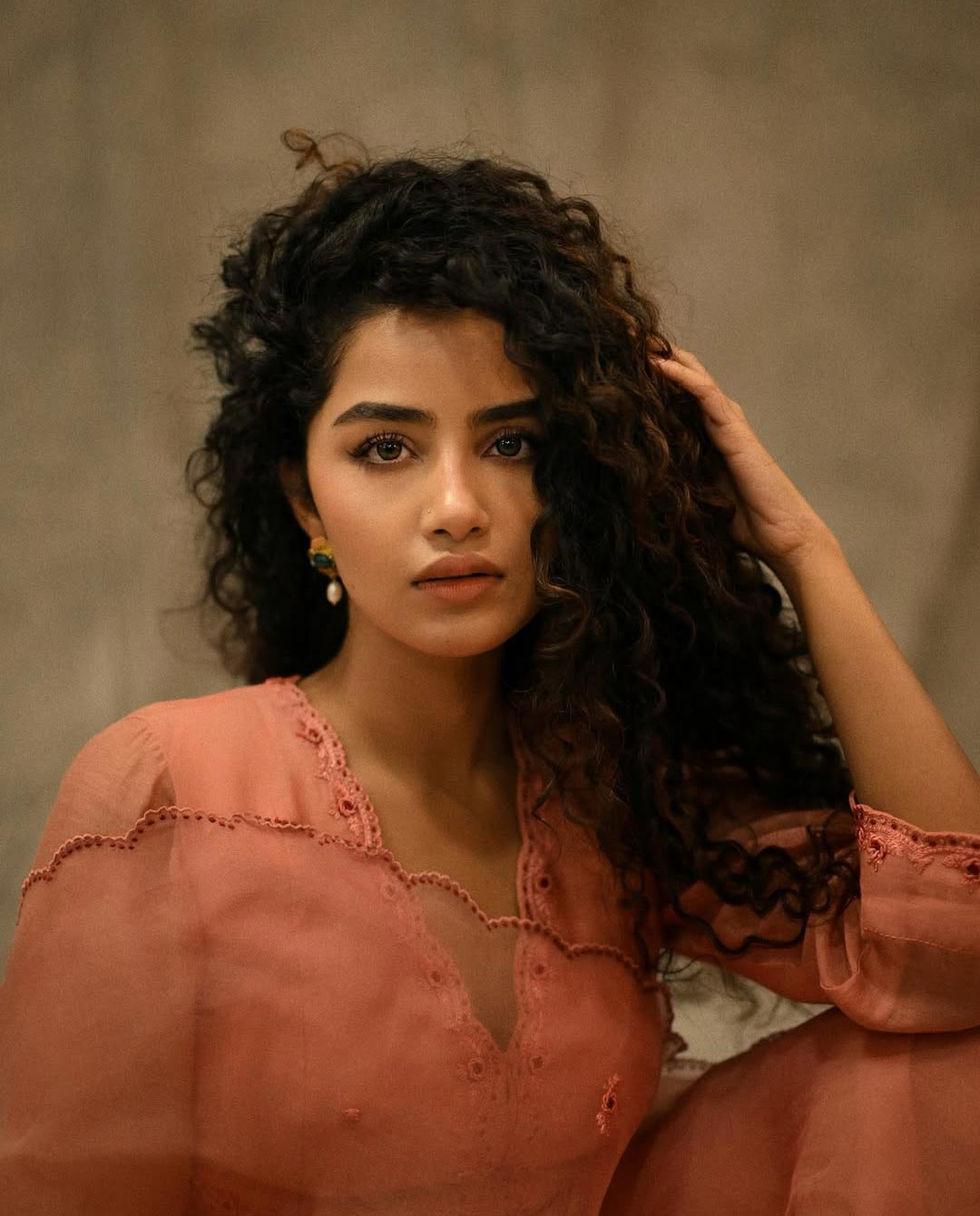 Anupama Parameswaran: అనుపమ పరమేశ్వరన్‌ స్టన్నింగ్‌ లుక్‌.. చుడిదార్‌లో మెస్మరైజ్ చేసిన హాట్‌ బ్యూటీ