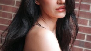 Dishapatani :  బ్యాక్ లెస్ అందాలతో పిచ్చెక్కిస్తున్న దిశా.. పిల్లలు కళ్లు మూసుకోండి..!