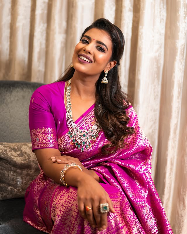 Aishwarya Rajesh Photo Gallery