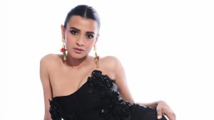 Hebba Patel: సైమాలో మెరిసిన హెబ్బా పటేల్‌.. బ్లాక్‌ డ్రెస్‌లో హాట్‌ ఫోజులతో రెచ్చిపోయిన ముద్దుగుమ్మ