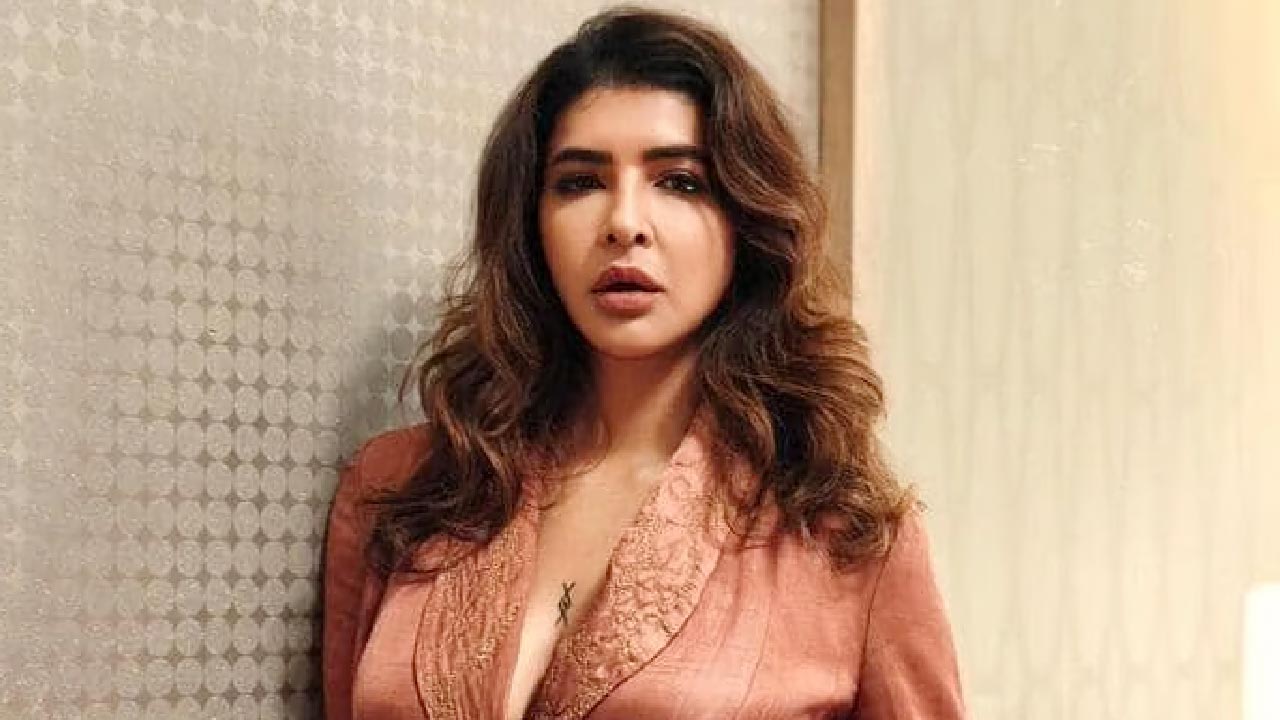 Manchu Lakshmi: బాడీ షేమింగ్‌.. ప్రముఖ జర్నలిస్ట్‌పై ఫిల్మ్‌ ఛాంబర్‌లో మంచు లక్ష్మి ఫిర్యాదు