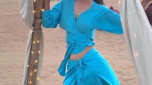 Mouni Roy:  భర్తతో మనస్పర్థలు.. ఏడారి దేశంలో మౌనీ రాయ్‌ డేటింగ్‌ ఫోటోలు వైరల్‌