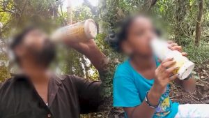 Srikakulam: భార్య వేరే వ్యక్తితో తిరుగుతుందని కుమార్తెకు విషమిచ్చి, తానూ తాగి ఆత్మహత్య చేసుకున్న భర్త