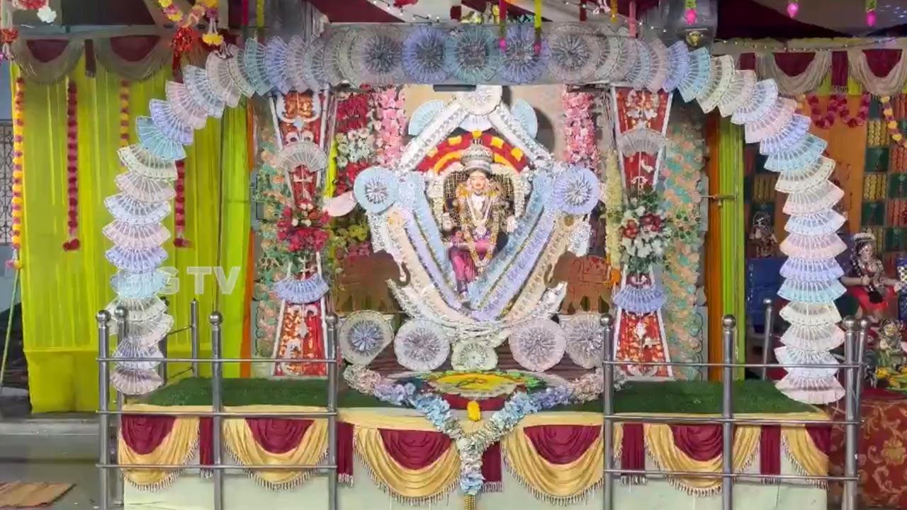 Prakasam: రూ. 20 లక్షల కరెన్సీ నోట్లతో వాసవీ కన్యకా పరమేశ్వరి అమ్మవారు