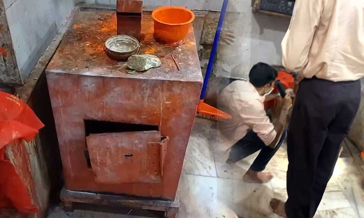 Hanuman Temple: హనుమాన్ ఆలయంలో చోరీ.. హుండీ పగలగొట్టి దోచుకెళ్లిన దొంగలు