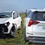 Guntur Incident: ఘోర రోడ్డు ప్రమాదం.. డివైడర్‌ను ఢీకొన్న కారు.. స్పాట్‌లోనే డాక్టర్ ఫ్యామిలీ..