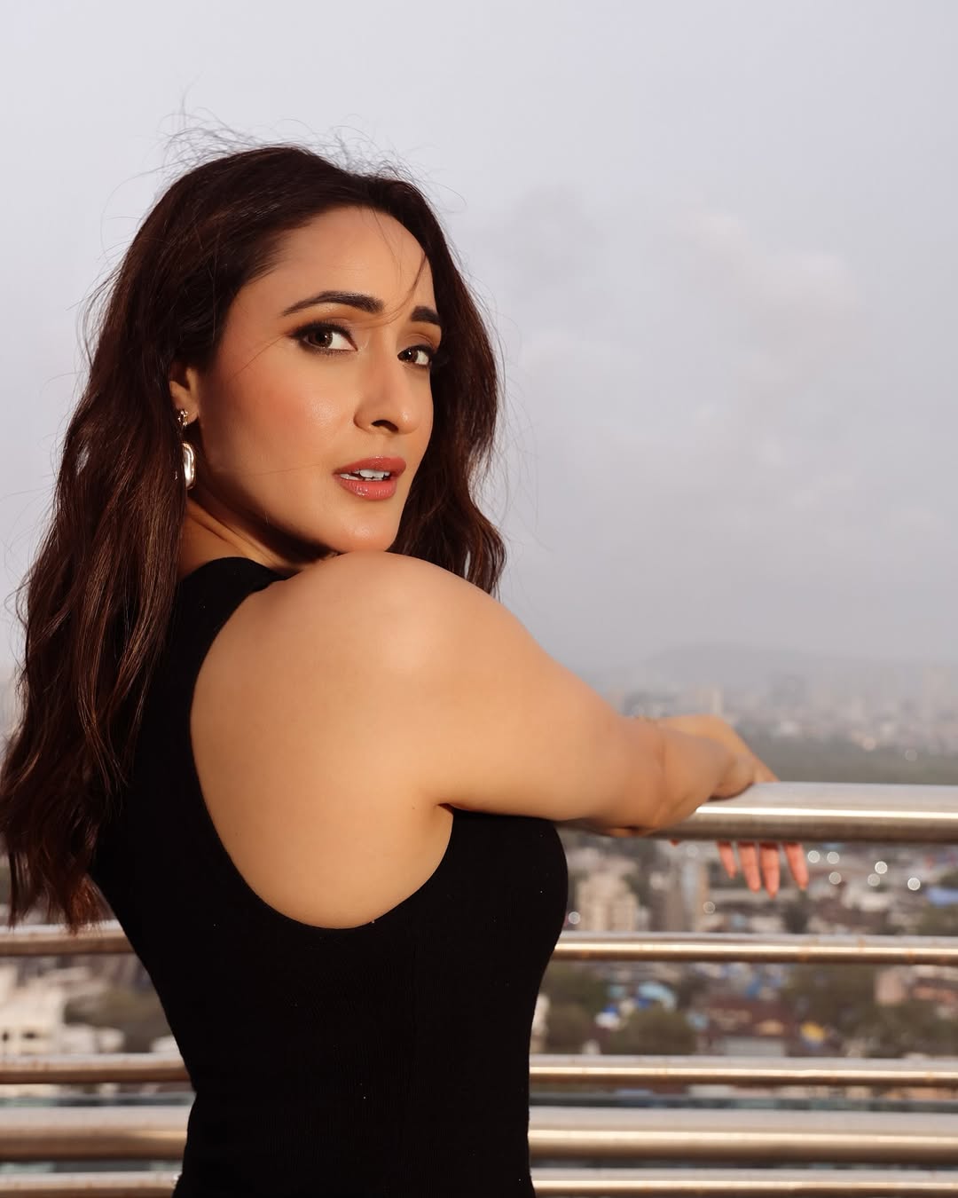 Pragya Jaiswal Photo Gallery