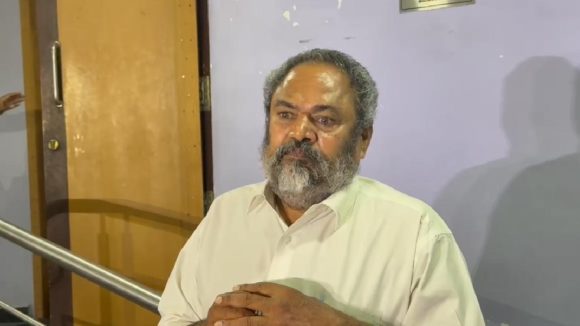 R Narayana Murthy : చిరును జగన్ అవమానించలేదు… నేనే ప్రత్యేక్ష సాక్షి