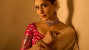Raashii Khanna: బుట్ట బొమ్మల ఆకట్టుకుంటున్న రాశీ ఖన్నా!